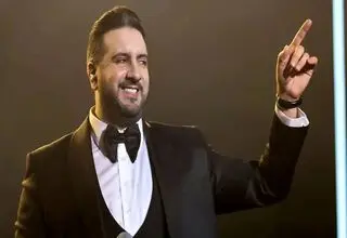 ویدئوی شوخی امید حاجیلی در برنامه منشور با فامیلی‌اش+فیلم