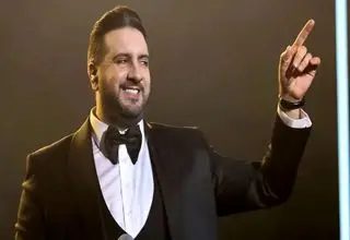 ویدئوی شوخی امید حاجیلی در برنامه منشور با فامیلی‌اش+فیلم