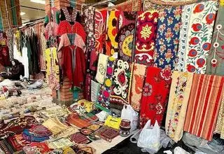 دستفروشان بازار پروانه به پارکینگ حافظ منتقل می‌شوند