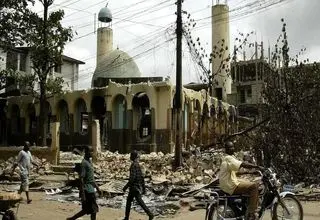 ۲۷ کشته در حمله تروریستی به نمازگزاران یک مسجد در شمال نیجریه 