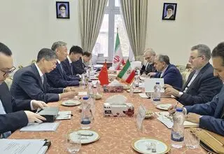 دیدار معاونان سیاسی وزارت امور خارجه ایران و چین