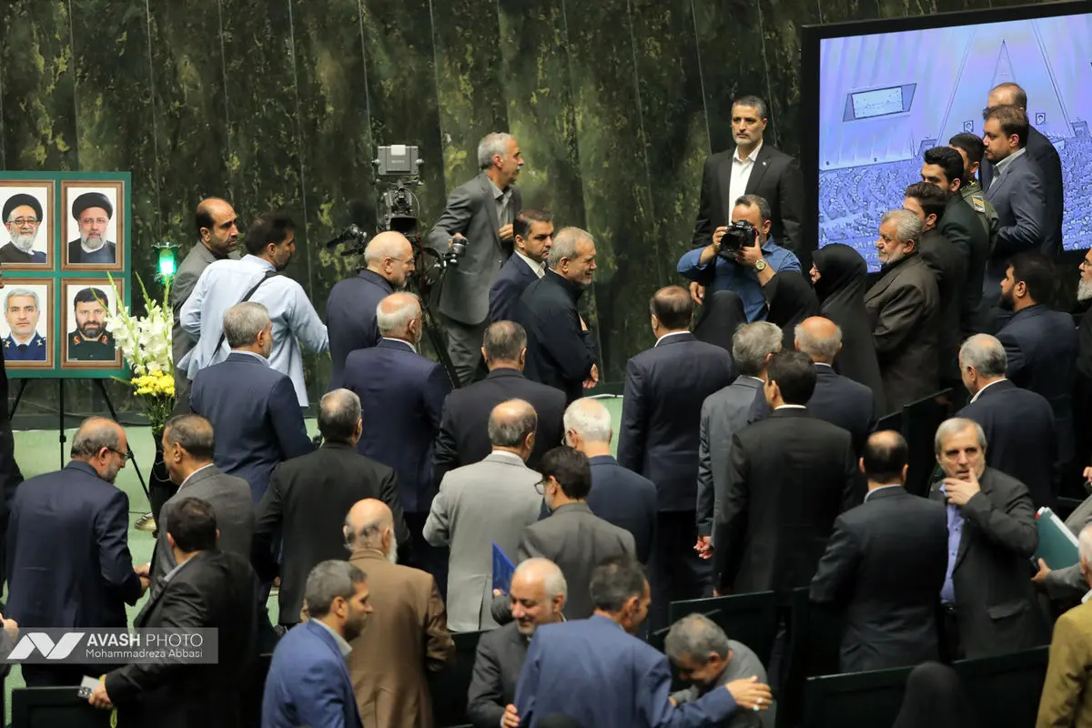 مراسم بزرگداشت شهدای خدمت در مجلس شورای اسلامی
