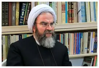 افرادی مانند قاسمیان در بیان سخنان خود بر پایه عقلانیت و مصالح عمومی جامعه حرکت کنند