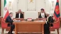 ایران و عمان ۱۸ سند همکاری امضا کردند 