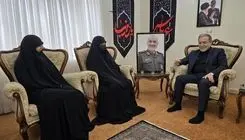 عراقچی به منزل سردار سلامی رفت 