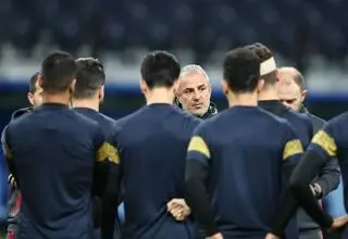 رفتار عجیب سرمربی پرسپولیس؛ چرا ضعیف‌ترین بازیکن تعویض نشد؟