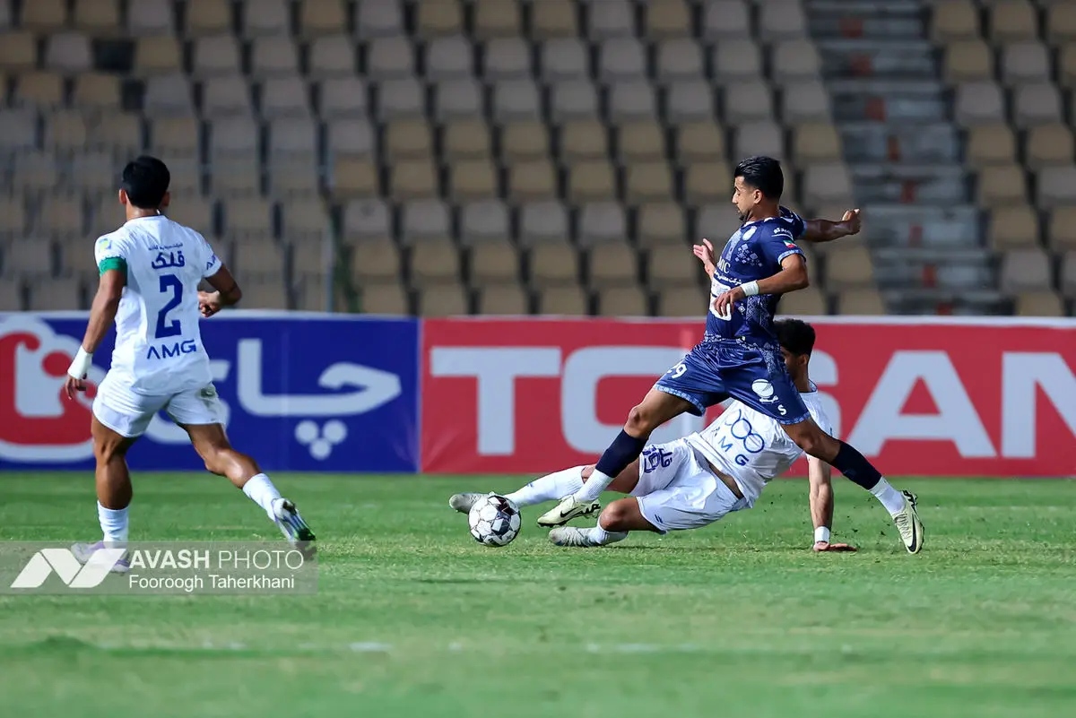 لیگ برتر فوتبال - استقلال و چادرملو