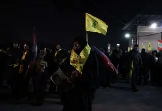 نمایندگان رهبر انقلاب در مراسم تشییع شهید سید حسن نصرالله شرکت کردند 