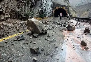 از توقف در حاشیه جاده‌ها خودداری کنید