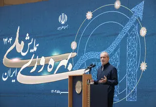 کدام‌یک از شما زمانی که بیمار می‌شوید دنبال پزشک هم‌حزبی و هم‌خط می‌روید؟ 