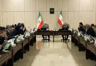تأکید عارف بر تأمین پایدار کالاهای اساسی و حمایت از تیم مذاکره‌کننده/ تصمیمات جدید ستاد تنظیم بازار