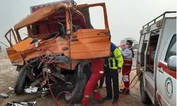 مرگ هولناک در تصادف پژو ۴۰۵ و نیسان در جاده قدیم کاشان–قم