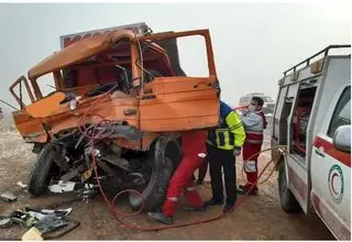 مرگ هولناک در تصادف پژو ۴۰۵ و نیسان در جاده قدیم کاشان–قم