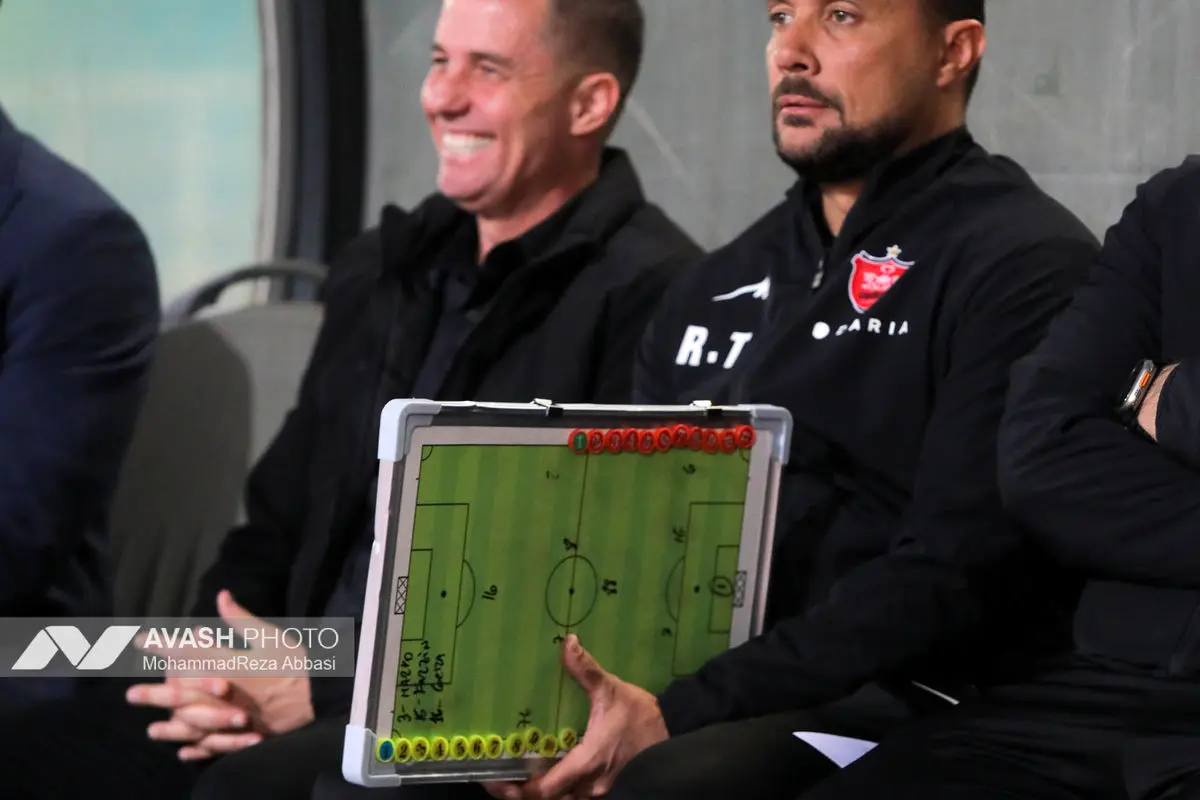 دیدار تیم های فوتبال  پرسپولیس تهران و خیبر خرم آباد