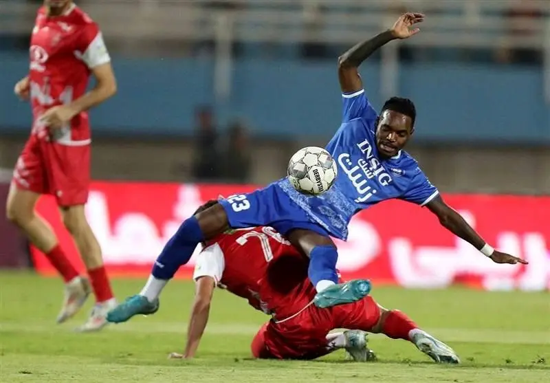 خلیفهاصل: بیفوما به انتخاب خودش به پرسپولیس پیوست