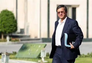همتی: برای هر وضعیتی آمادگی داریم