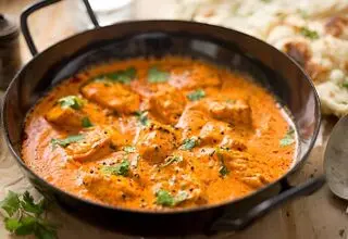 طرز تهیه باتر چیکن هندی؛ ترکیب مرغ مزه دار شده با کره و خامه