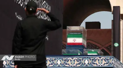 مراسم وداع با رهبر شهید انقلاب و اقامه نماز بر پیکرهای مطهر شهدا - ۲