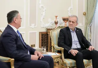 ما بر حق مشروع ایران در بهره‌برداری صلح‌آمیز از فناوری هسته‌ای تأکید داریم 