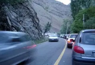 جاده چالوس به سمت تهران یک‌طرفه شد