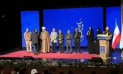 اهدای نشان «معروف» به داریوش ارجمند 