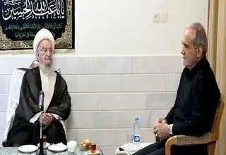 آیت الله مکارم شیرازی: ان‌شاءالله همه بتوانیم به سهم خود مشکلات مردم را کاهش دهیم 