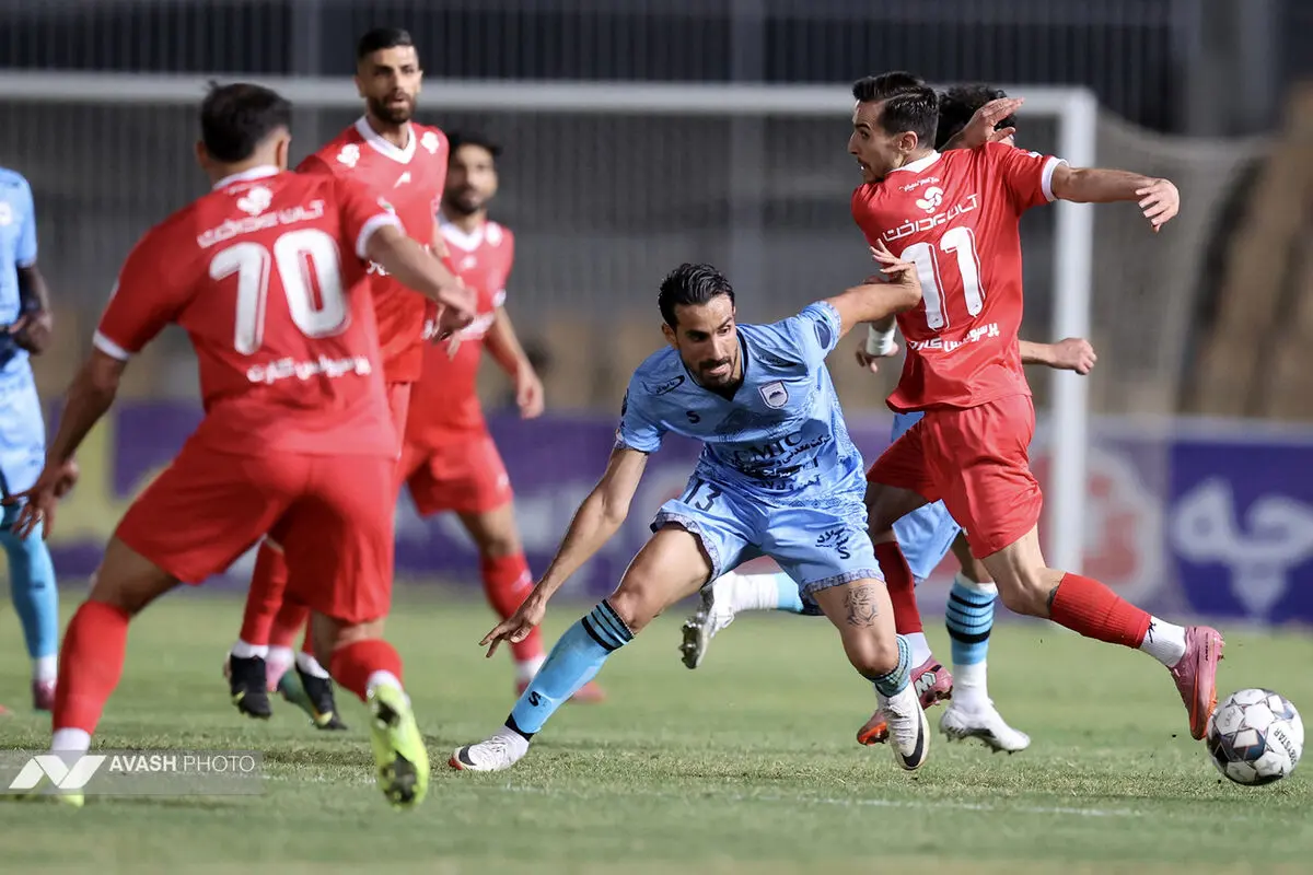 چادرملو و پرسپولیس