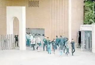 تهدید به جای آموزش 