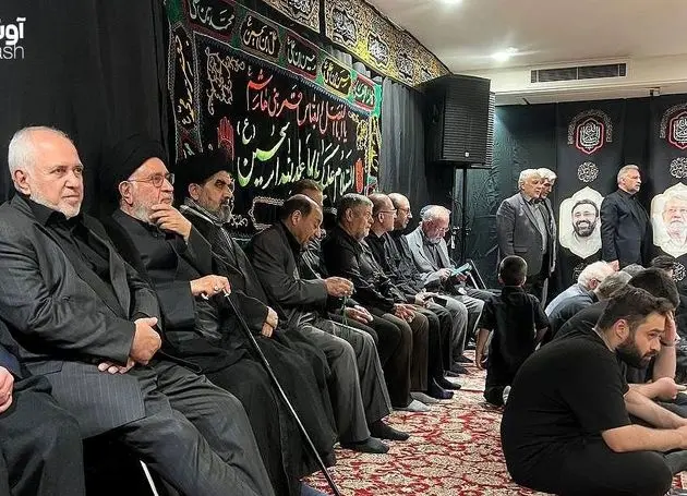 حضور ظریف در روضه منزل شهید لاریجانی