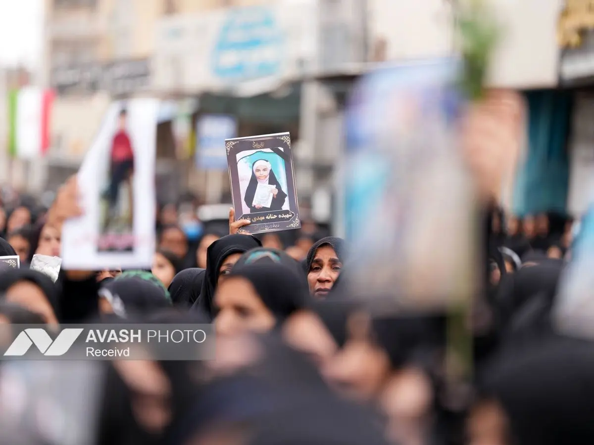 گزارش نصویری/ تشییع پیکر شهدای مدرسه میناب