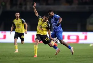 پیروزی طلایی استقلال در نصف جهان