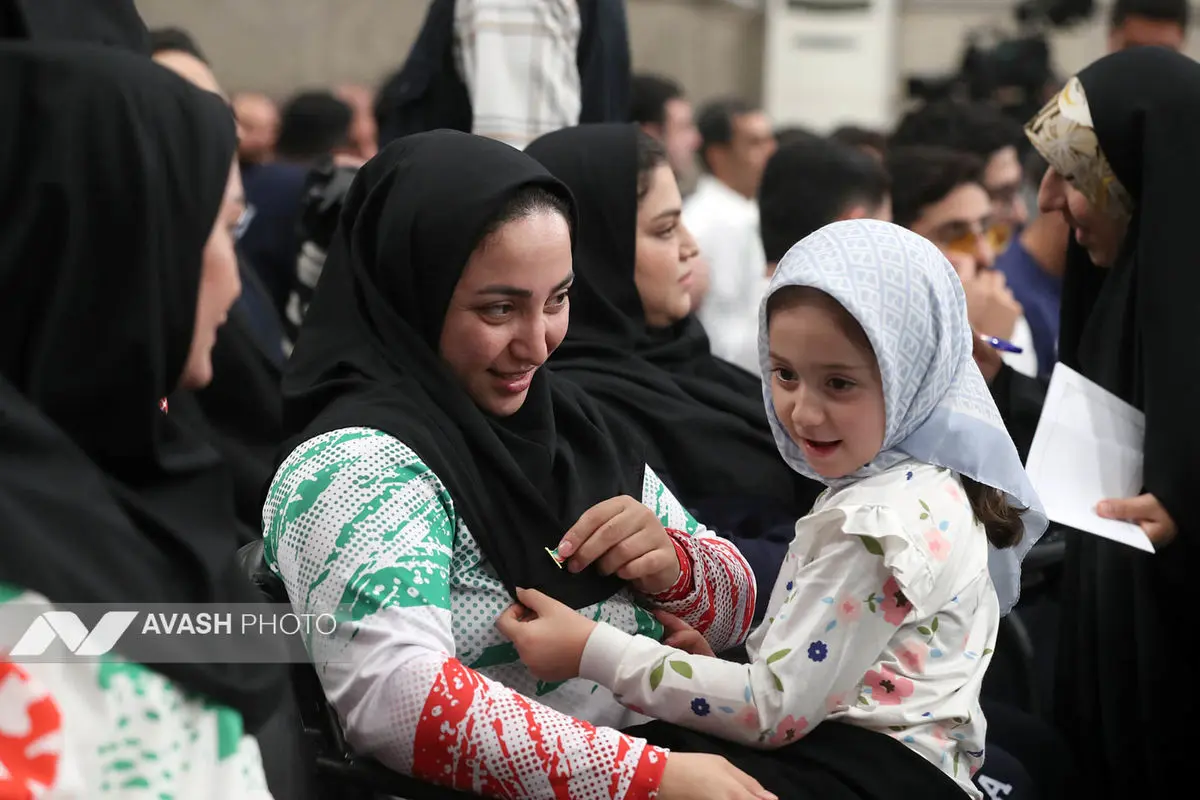 دیدار قهرمانان و مدال‌آوران ورزشی و المپیادهای علمی جهانی با رهبر انقلاب
