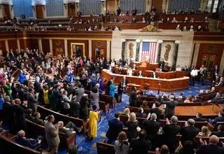 برنامه‌ریزی اعضای کنگره آمریکا برای محدودسازی اختیارات جنگی ترامپ