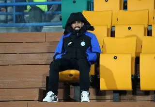 شاکی بودن هواداران استقلال  از تساوی مقابل الوصل؛ بازیکنان زیر تیغ شعارهای انتقادی رفتند