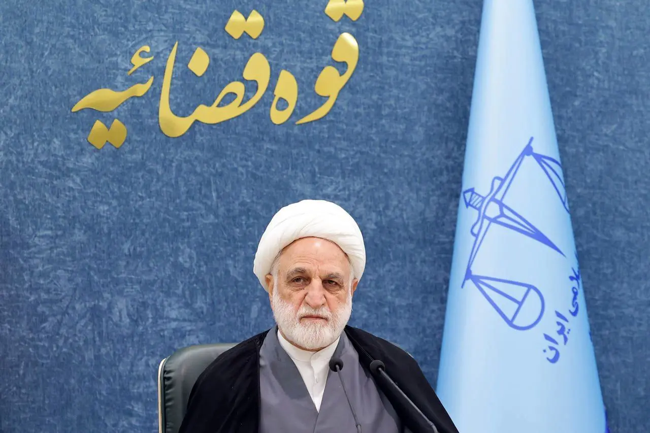 محسنی اژه‌ای: افرادی که زمانی سینه‌چاک نهضت امام خمینی بودند، قانون اساسی را زیر پا می‌گذارند