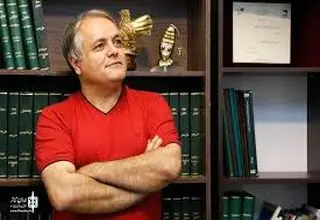 منوچهر اکبرلو: ایرانی‌ها فولاد آب‌دیده شده‌اند