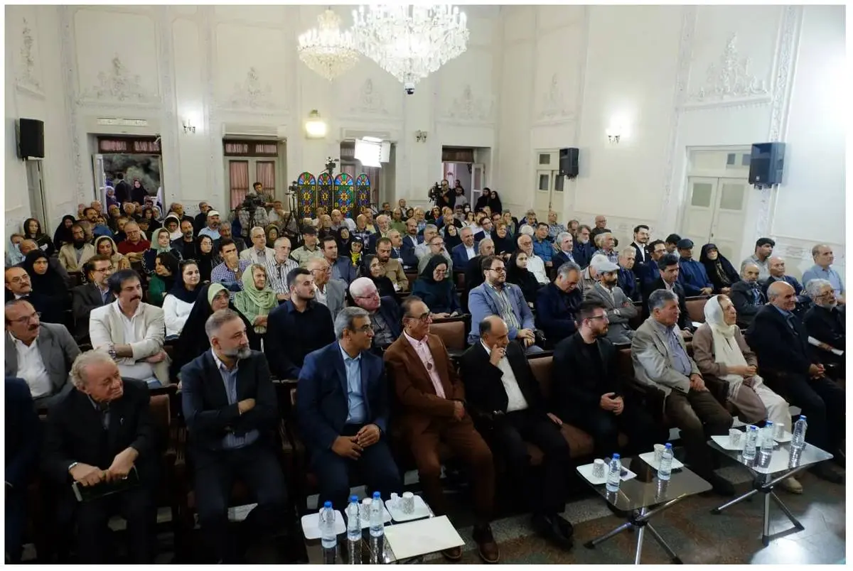 یک عمر پژوهش در سایه حکیم فردوسی