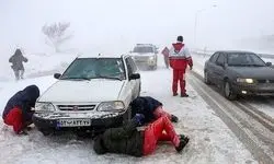 ارائه خدمات امدادی هلال‌احمر در ۲۱ استان به دلیل بارش برف و باران