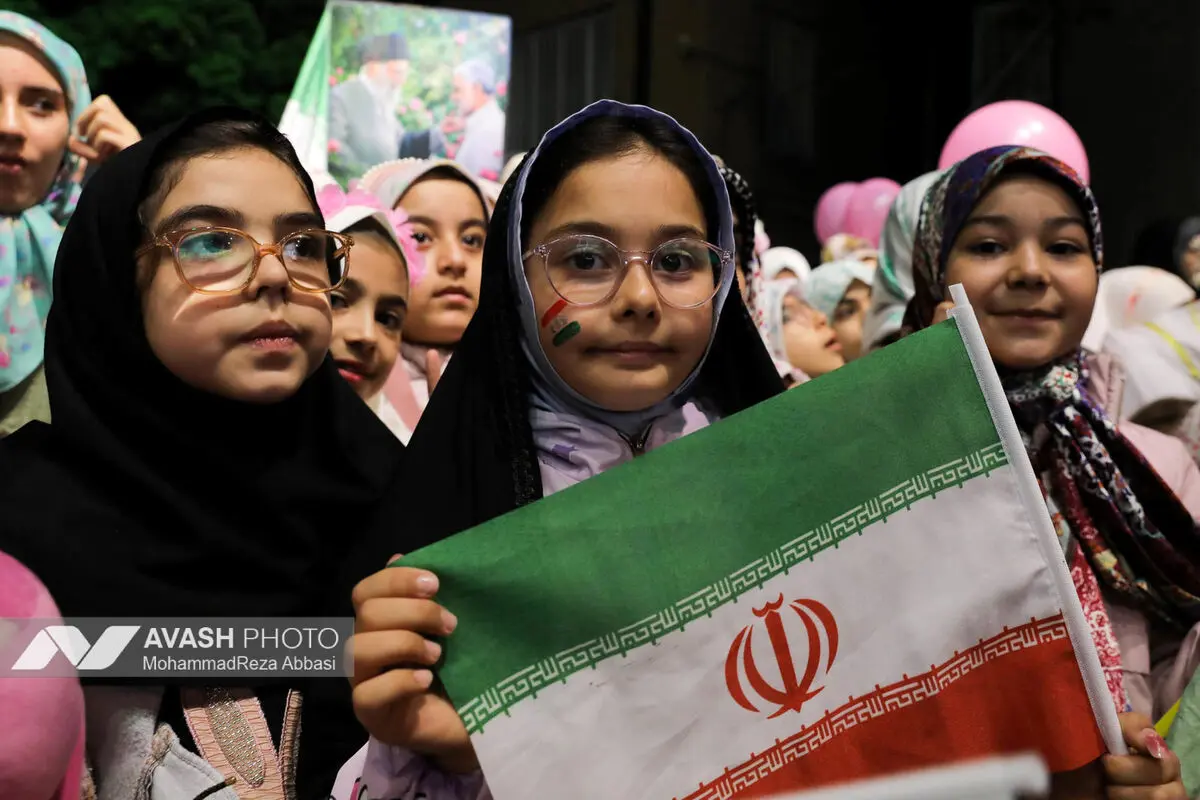 اجتماع دختران کشور دوست