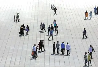 فرسایش تاب‌آوری جامعه ایران زیر فشار تورم و جنگ؛ وقتی بقا جای زندگی را می‌گیرد
