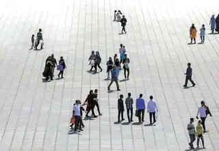 فرسایش تاب‌آوری جامعه ایران زیر فشار تورم و جنگ؛ وقتی بقا جای زندگی را می‌گیرد
