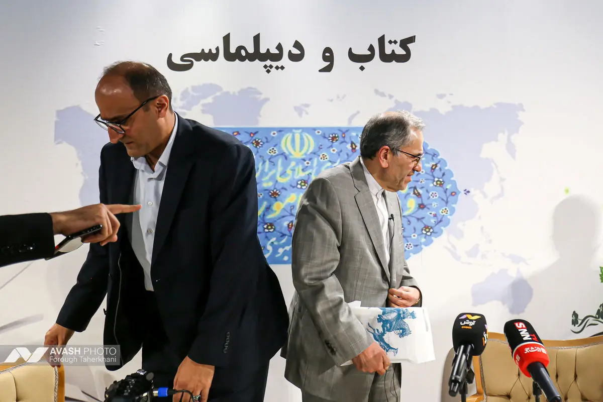 حضور مجید تخت روانچی در نمایشگاه بین المللی کتاب تهران