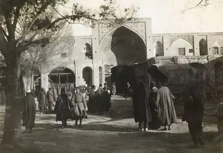 فیلمی بسیار نادر و کمیاب از ۱۲۰ سال پیش بازار تهران