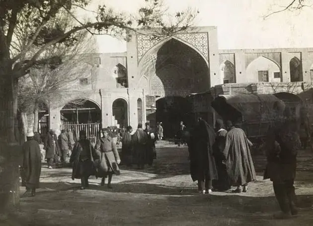 فیلمی بسیار نادر و کمیاب از ۱۲۰ سال پیش بازار تهران