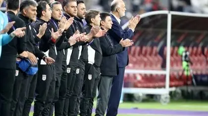 فدراسیون تماشاگر، تیم ملی بی‌برنامه