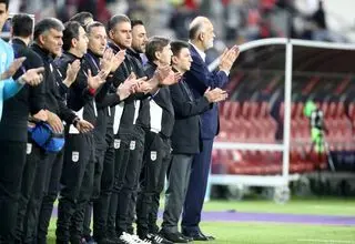 فدراسیون تماشاگر، تیم ملی بی‌برنامه