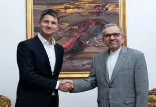 رایزنی دیپلمات ارشد سوئیسی با تخت‌روانچی در مورد موضوع هسته‌ای ایران‌