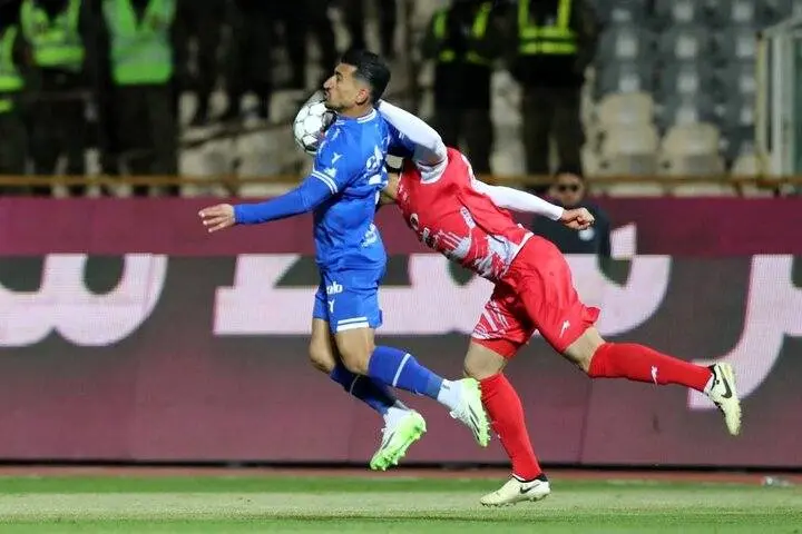 مذاکره استقلال با مدافع پرسپولیس