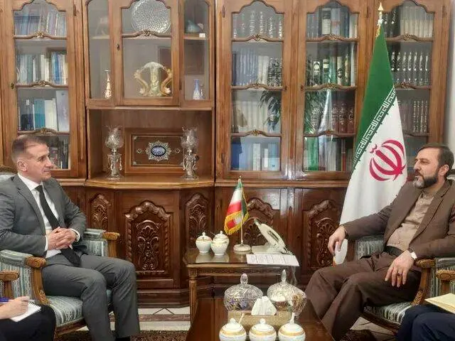 سفیر آذربایجان در مورد دریای خزر با معاون عراقچی دیدار کرد