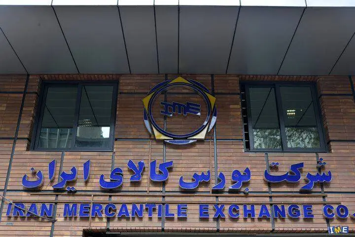 معامله ۵.۹ میلیارد تومانی ۳۰ دستگاه کامیون در بورس کالا